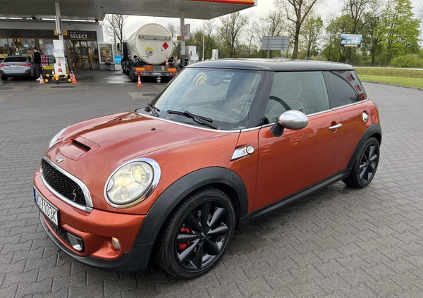 MINI Cooper S cena 37000 przebieg: 231000, rok produkcji 2010 z Garwolin małe 37